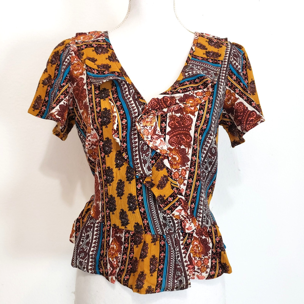 NEW Band of Gypsies SIZE XS BOHO Aztec V-Neck Blouse Top Tie Back Flutter Sleeve